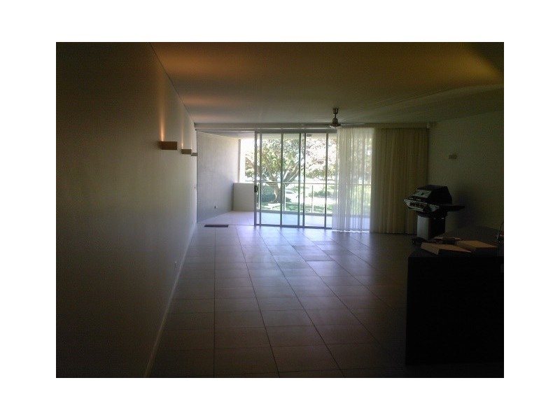 14/98 Mitchell Street, North Ward QLD 4810