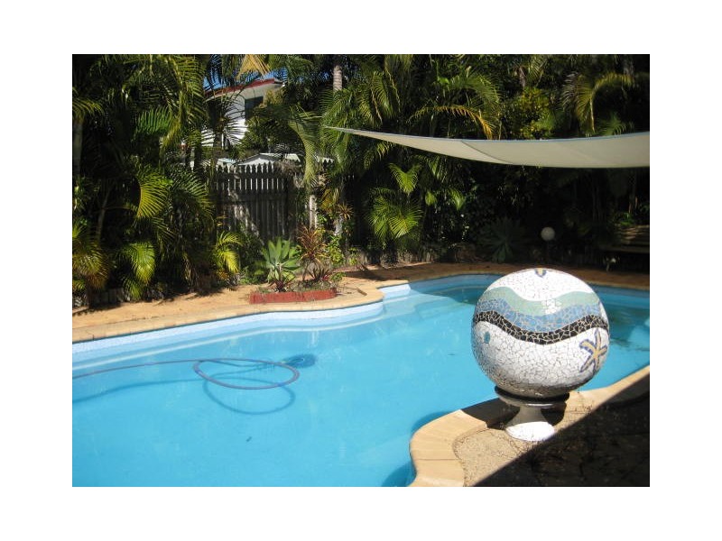 9 Karanya Street, Mount Louisa QLD 4814