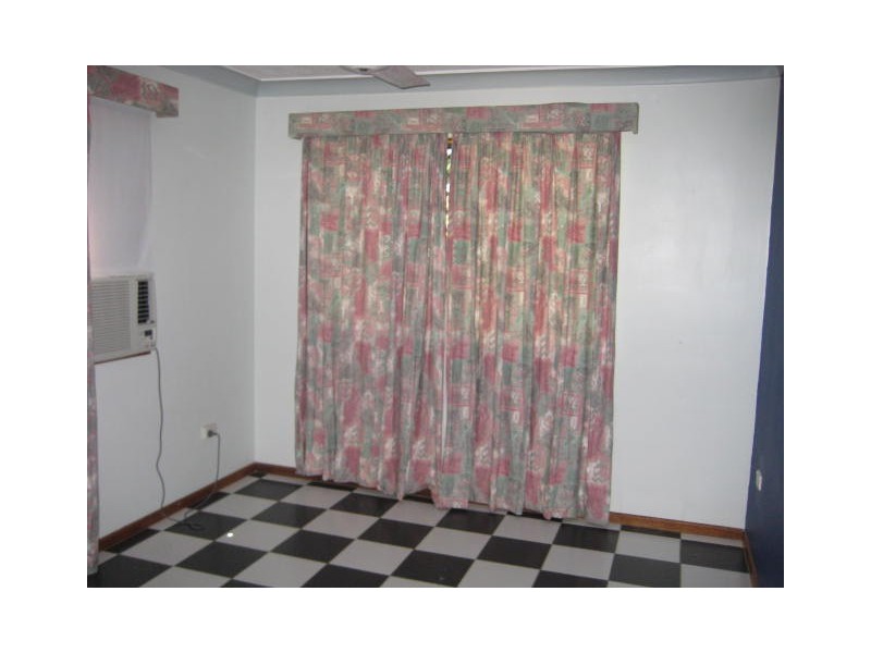 9 Karanya Street, Mount Louisa QLD 4814