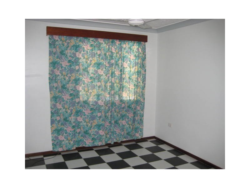 9 Karanya Street, Mount Louisa QLD 4814