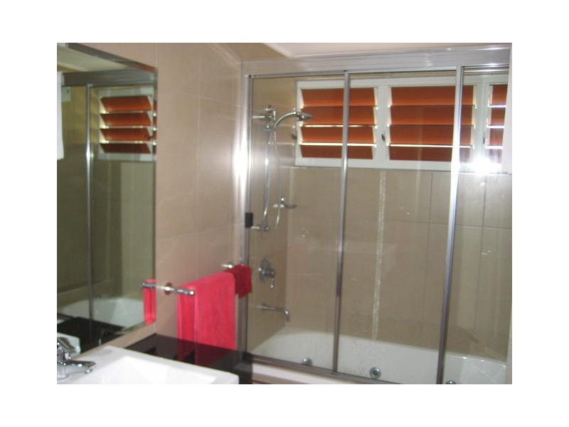 3/108 The Esplanade, Townsville City QLD 4810