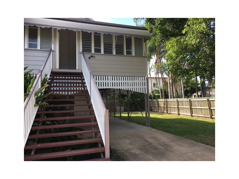 7 Estate Street, West End QLD 4810