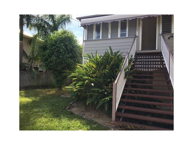 7 Estate Street, West End QLD 4810