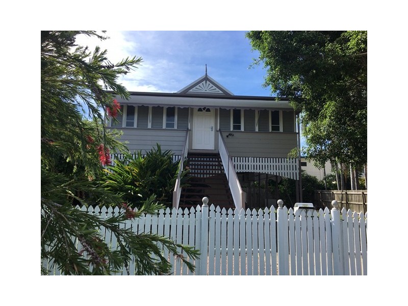 7 Estate Street, West End QLD 4810