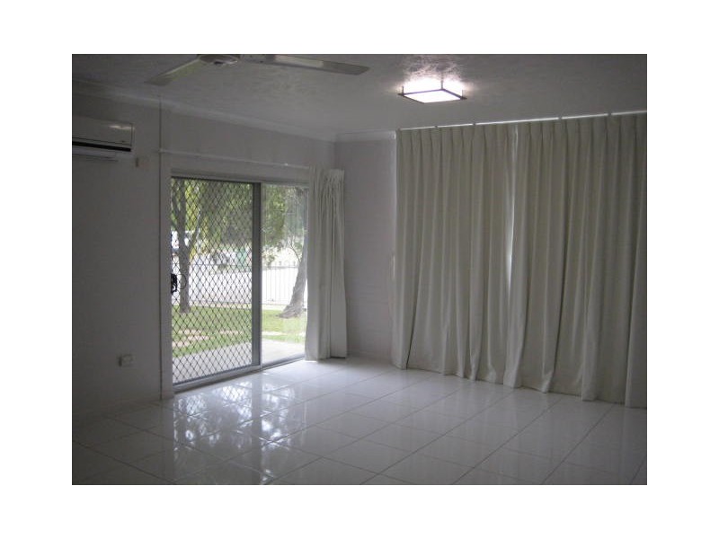 12/2 Victoria Street, North Ward QLD 4810
