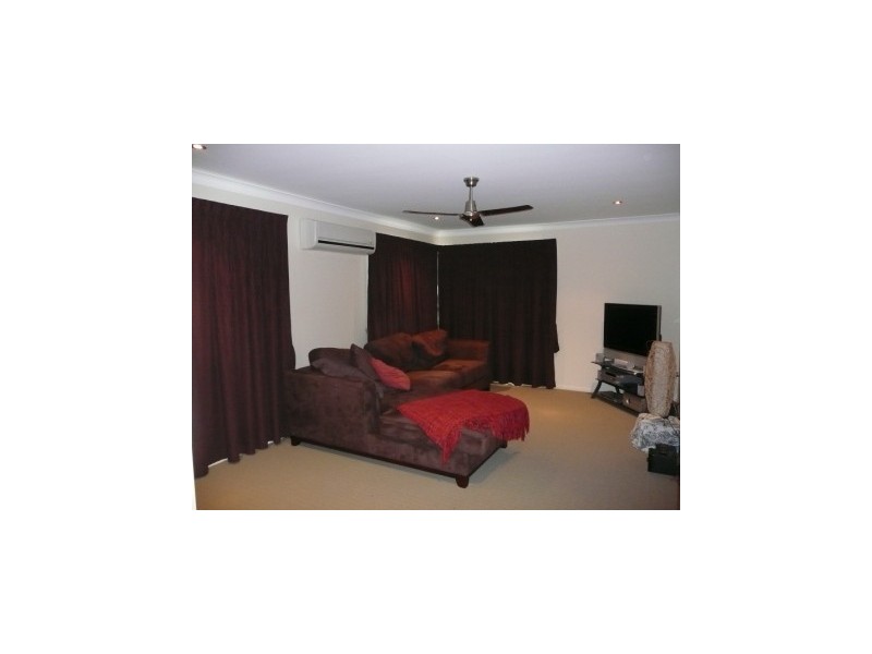 6 Platypus Street, Bushland Beach QLD 4818