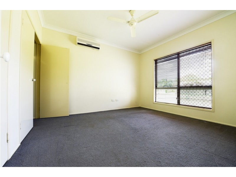 15 Heather Avenue, Rasmussen QLD 4815