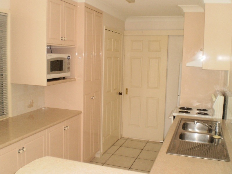 2/316 Stanley Street, North Ward QLD 4810