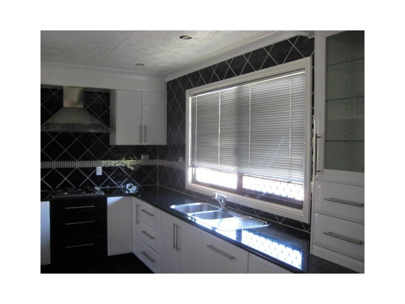 3 Richmond Street, Hermit Park QLD 4812