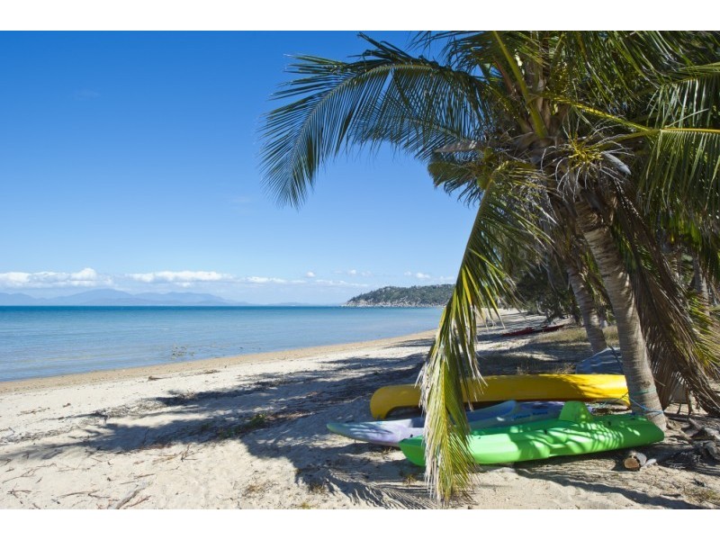 9/13-15 Terrace Place – The Docks, Magnetic Island QLD 4819