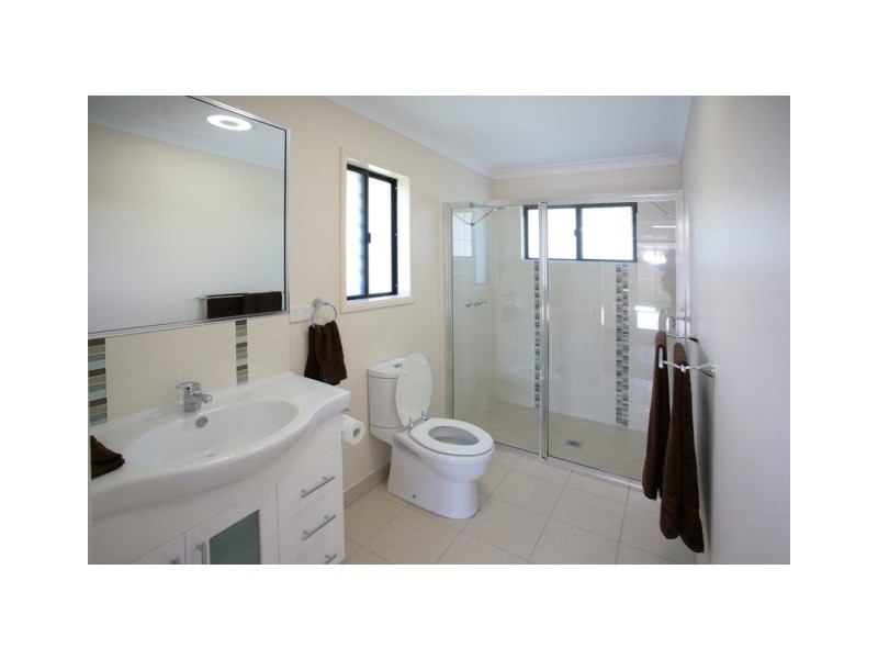 4 Fitzallan Street, Bushland Beach QLD 4818