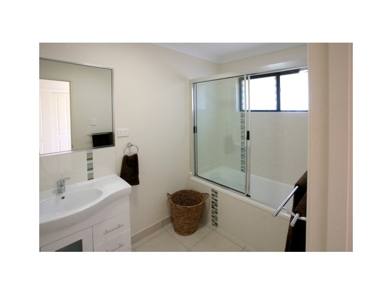 4 Fitzallan Street, Bushland Beach QLD 4818