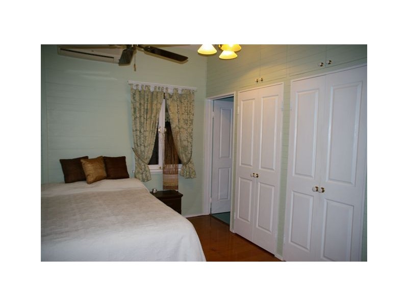 8 Murray Street, Townsville City QLD 4810