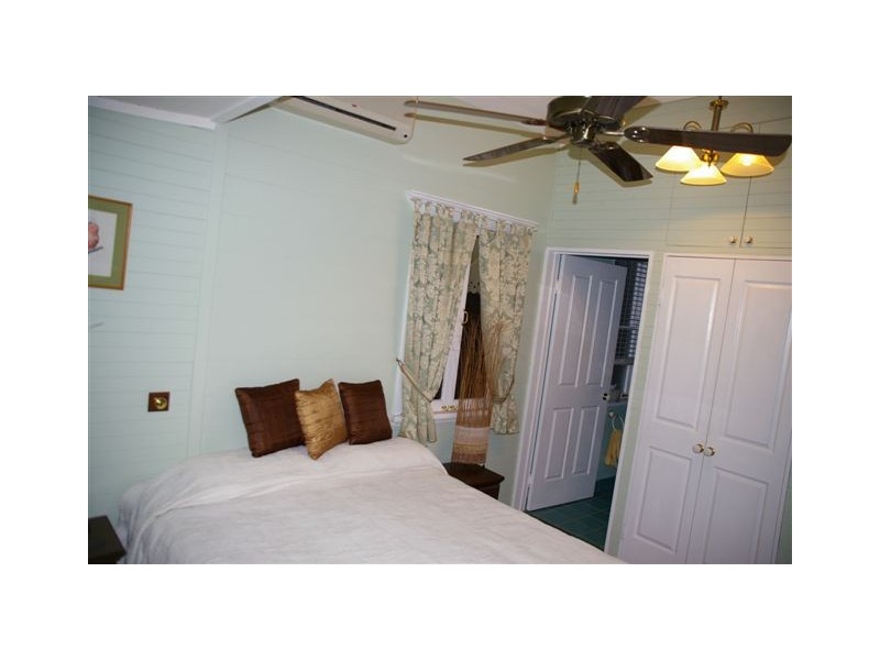 8 Murray Street, Townsville City QLD 4810