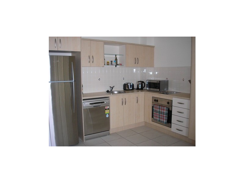 2/209 Wills Street, Townsville QLD 4810