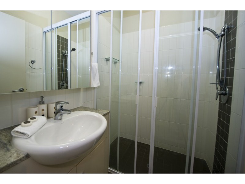 2/6 Terrace Place, right on the waters edge!, Magnetic Island QLD 4819