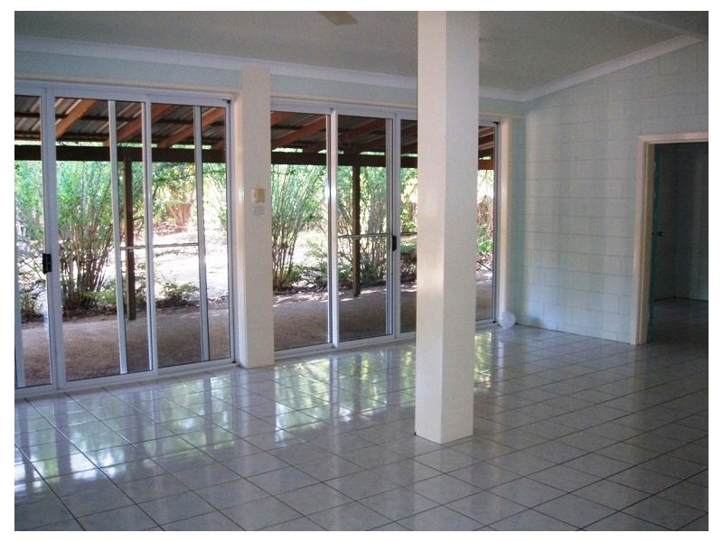77 Swensen Street, Magnetic Island QLD 4819