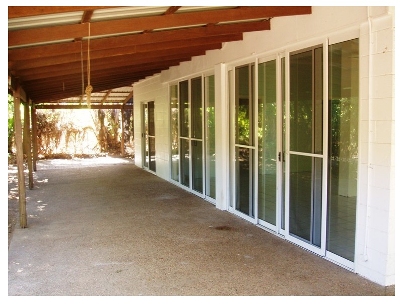 77 Swensen Street, Magnetic Island QLD 4819