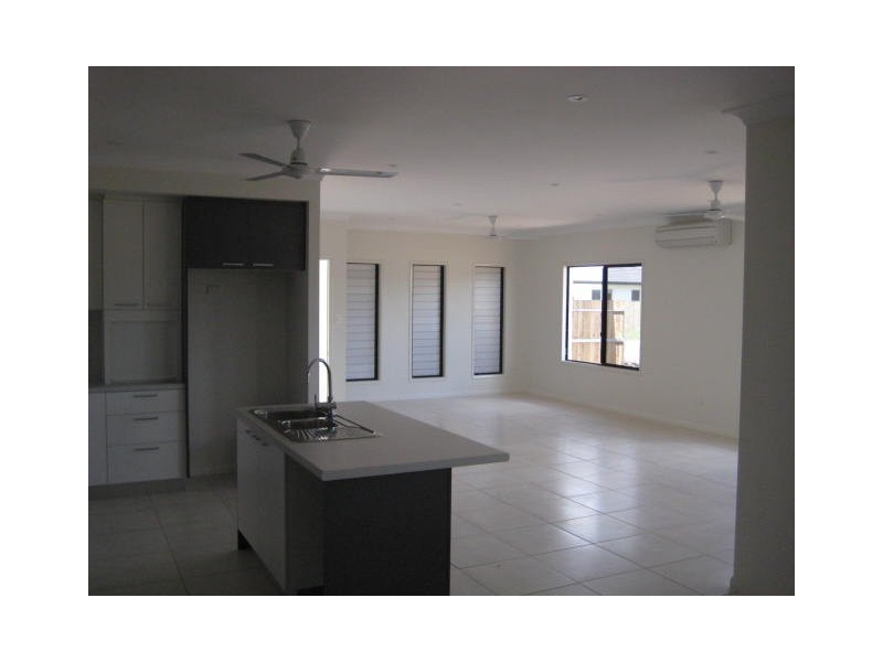 32 Fernbank Parade, Idalia QLD 4811