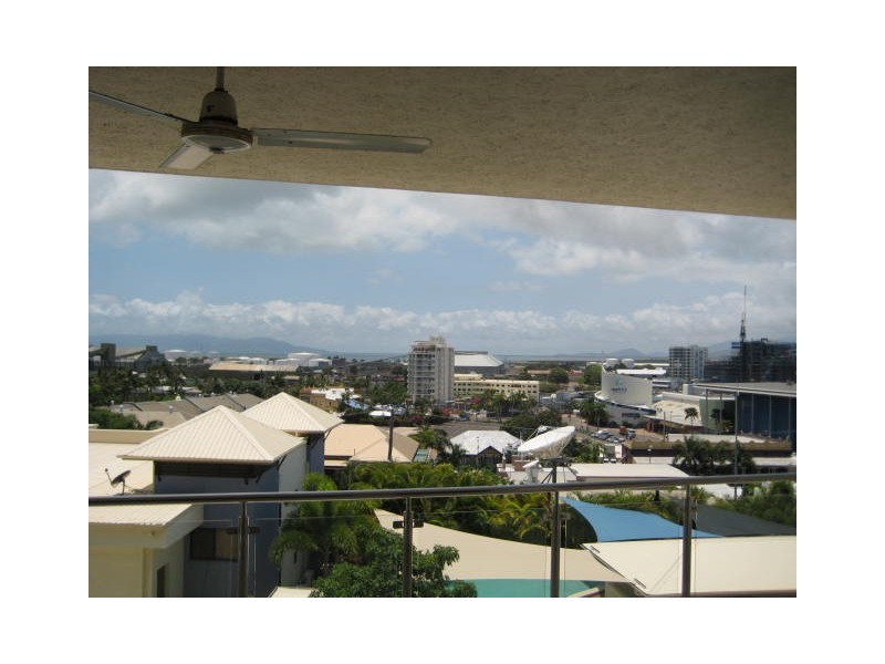 206/3 Melton Terrace, Townsville City QLD 4810