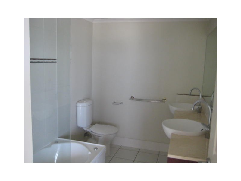 206/3 Melton Terrace, Townsville City QLD 4810