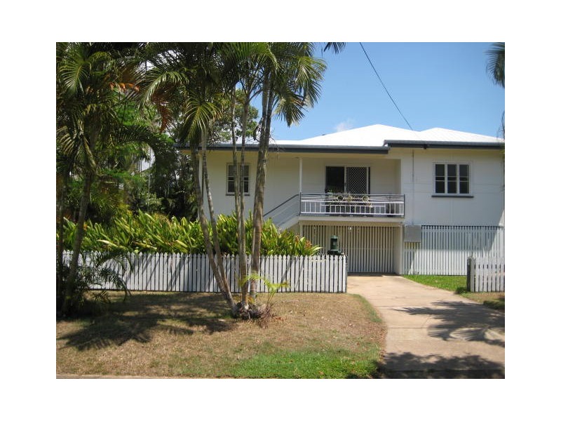 8 Parry Street, Belgian Gardens QLD 4810