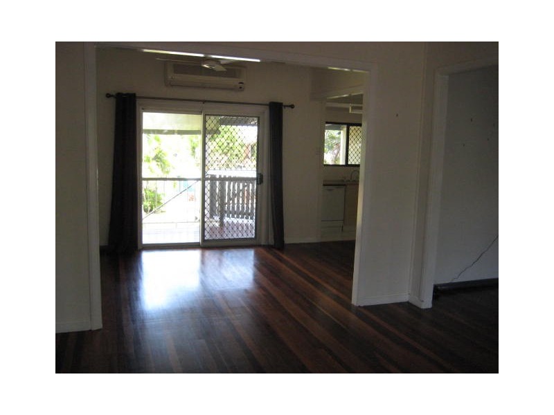 8 Parry Street, Belgian Gardens QLD 4810