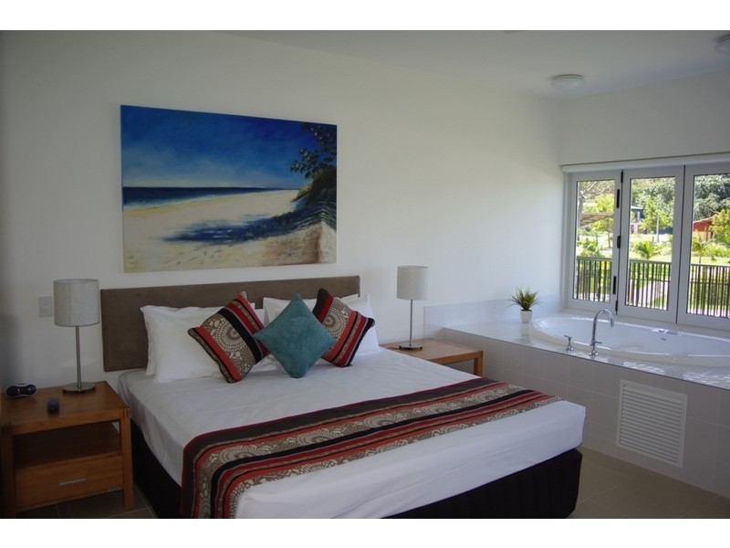 1 The Cove Beachside Apartments, Magnetic Island QLD 4819