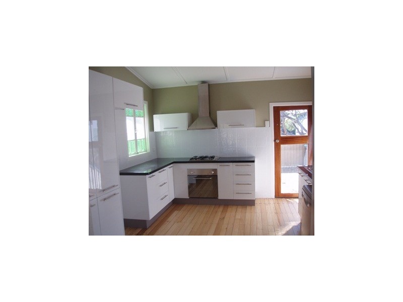 51 Tully Street, South Townsville QLD 4810