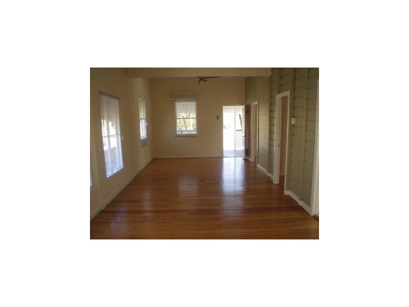 51 Tully Street, South Townsville QLD 4810