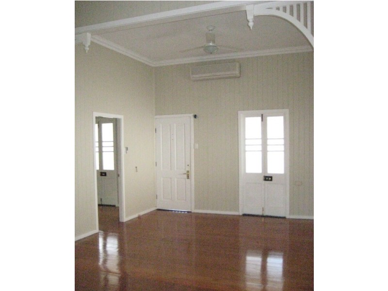 43 Ford Street, Hermit Park QLD 4812