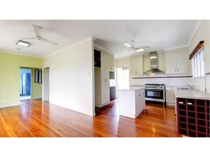 62 Lindsay Street, Rosslea QLD 4812