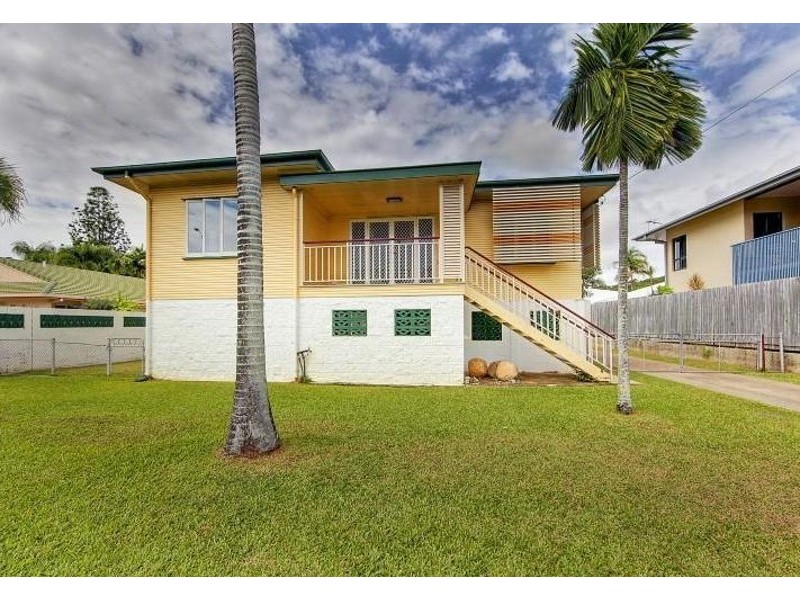 62 Lindsay Street, Rosslea QLD 4812