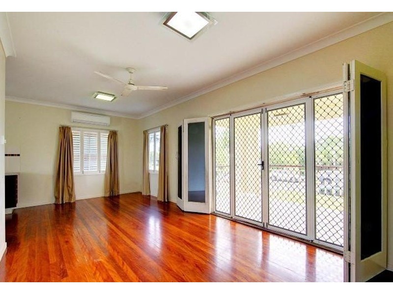 62 Lindsay Street, Rosslea QLD 4812