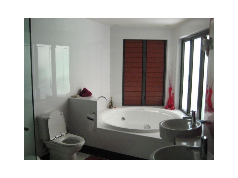 1/30-32 Gregory Street ( Empyrean ), North Ward QLD 4810