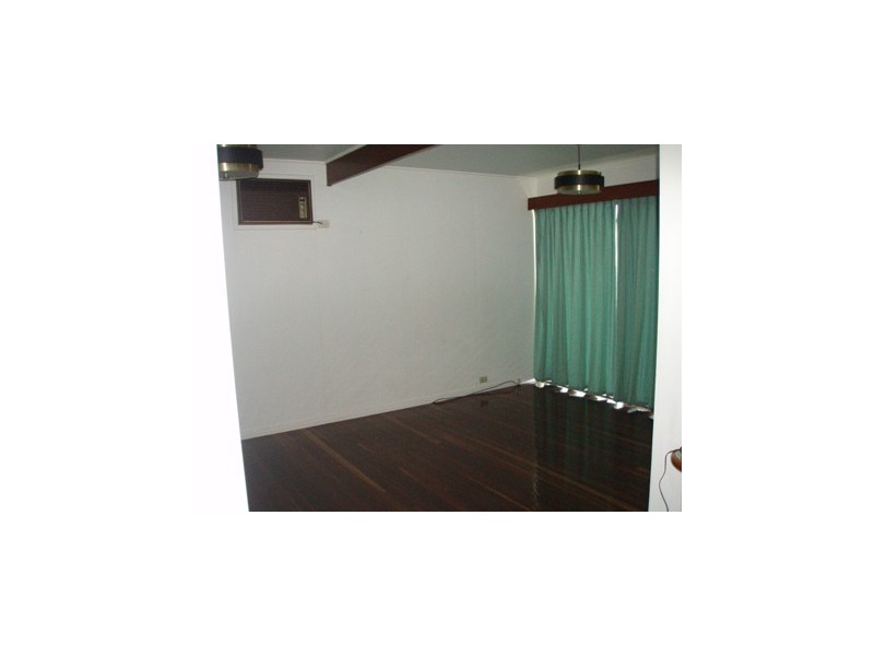 350 Ross River Road, Cranbrook QLD 4814