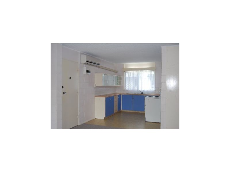 7/98 The Strand, North Ward QLD 4810