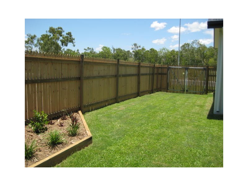 2 NewQuay Place, Kirwan QLD 4817