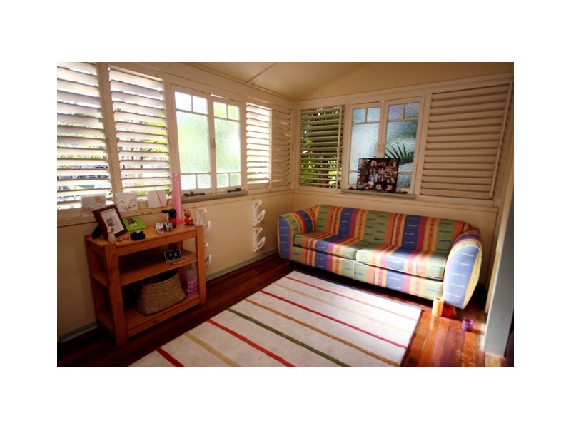 21 Ninth Avenue, Railway Estate QLD 4810