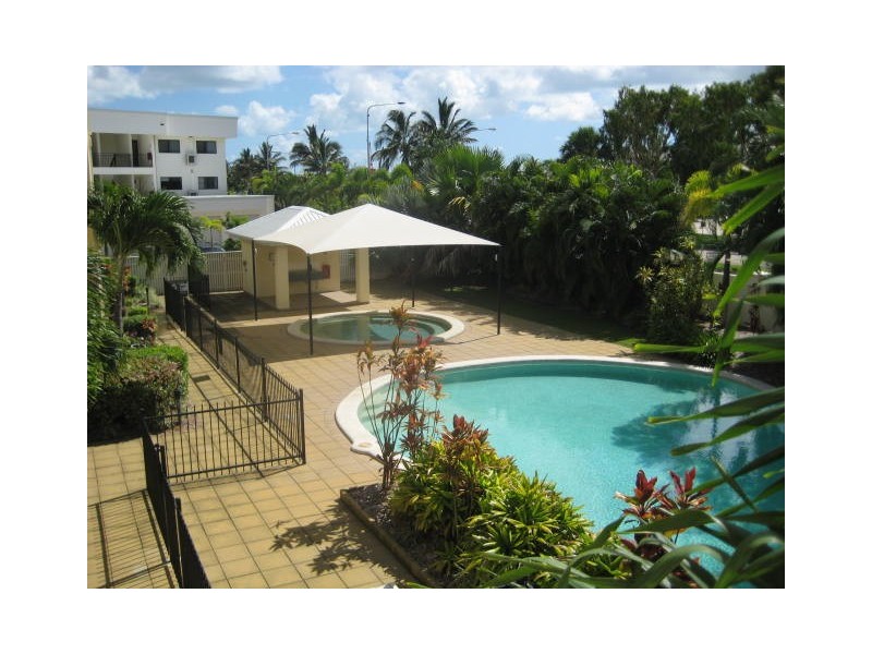 20 / 18-31 Sir Leslie Thiess Drive, Townsville QLD 4810