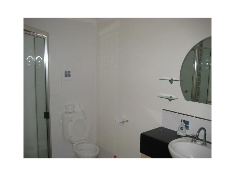 20 / 18-31 Sir Leslie Thiess Drive, Townsville QLD 4810