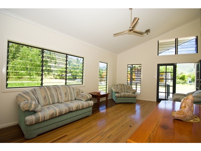 20 Yates Street  NELLY BAY, Magnetic Island QLD 4819