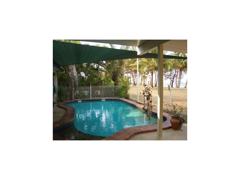 27 Cay Street, Saunders Beach QLD 4818