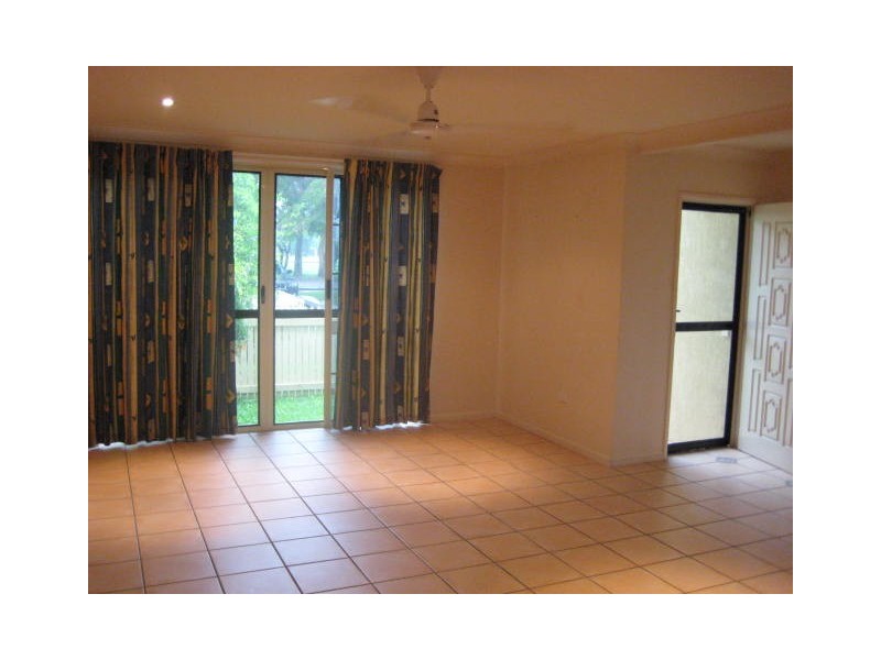 1/105 Tully Street, South Townsville QLD 4810