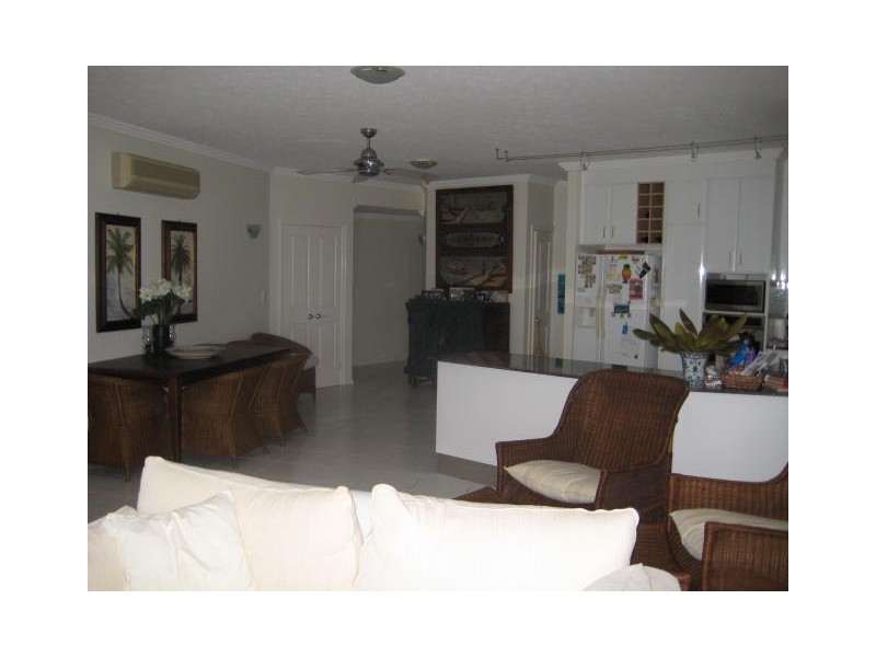 8/18-30 Sir Leslie Thiess Drive, Townsville QLD 4810