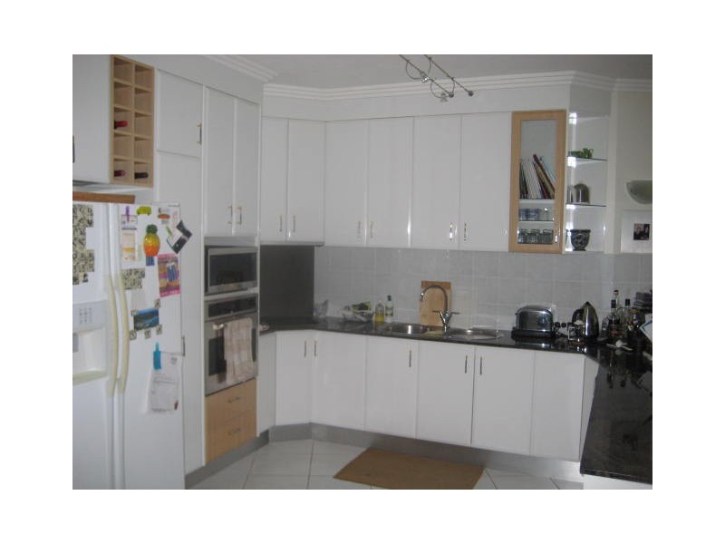 8/18-30 Sir Leslie Thiess Drive, Townsville QLD 4810