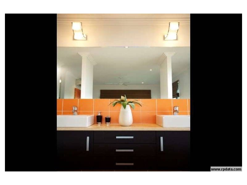 23 Shutehaven Cct, Bushland Beach QLD 4818