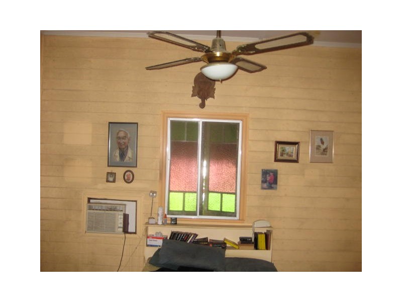 60 Ahearne Street, Hermit Park QLD 4812