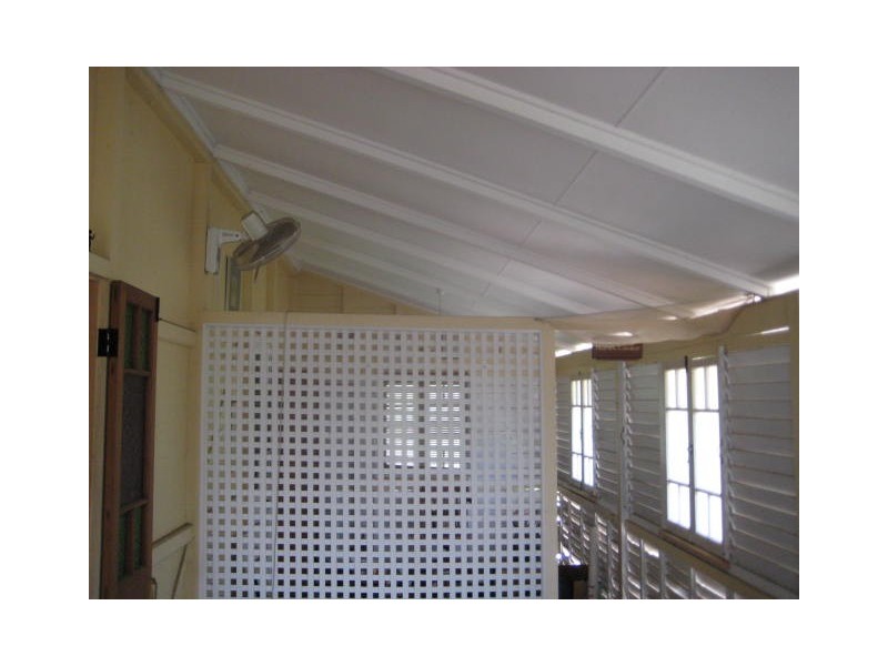 60 Ahearne Street, Hermit Park QLD 4812