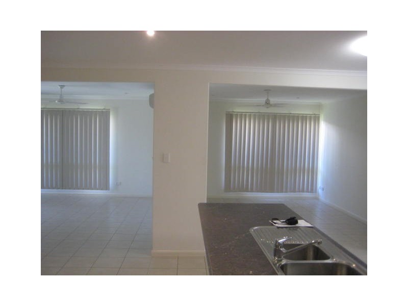 17 Waterfront Parade, Idalia QLD 4811